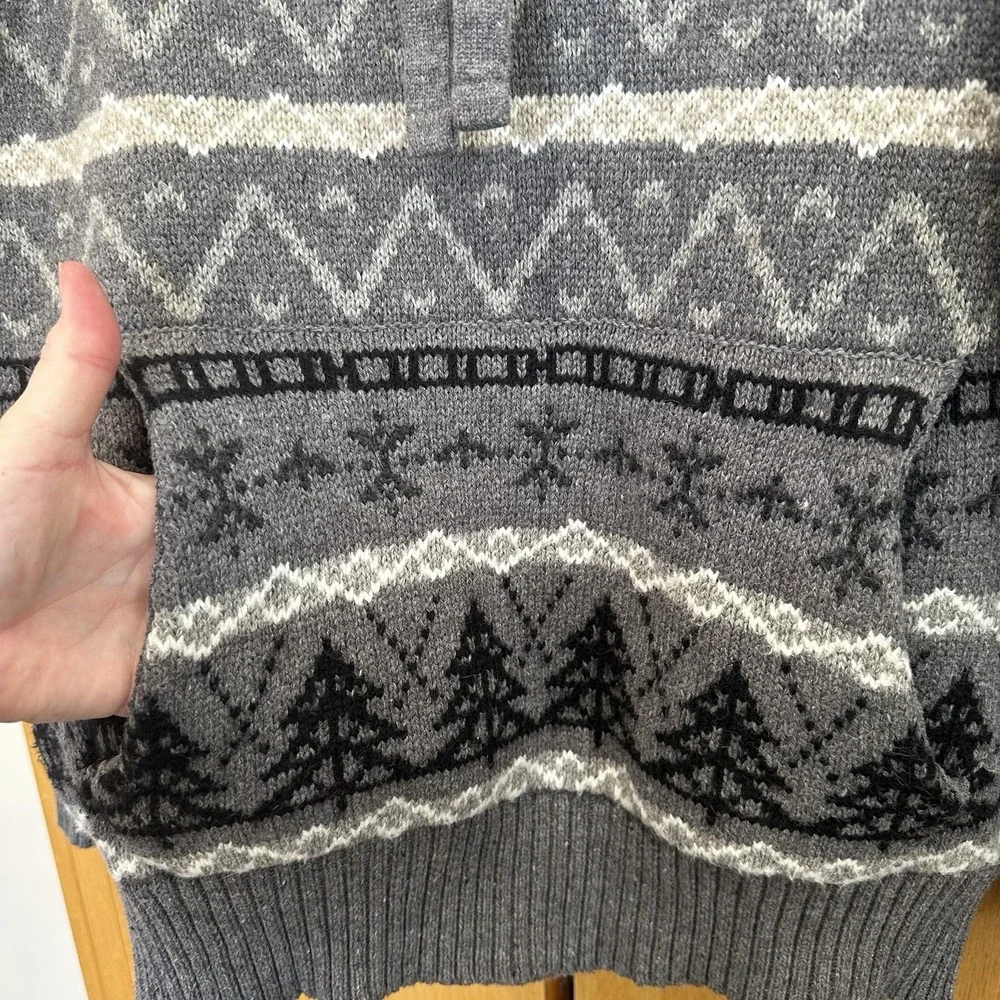AMERICAN‎ EAGLE Softest Sweater Hoodie Men's XS Gray Nordic Snowflake Fair Isle